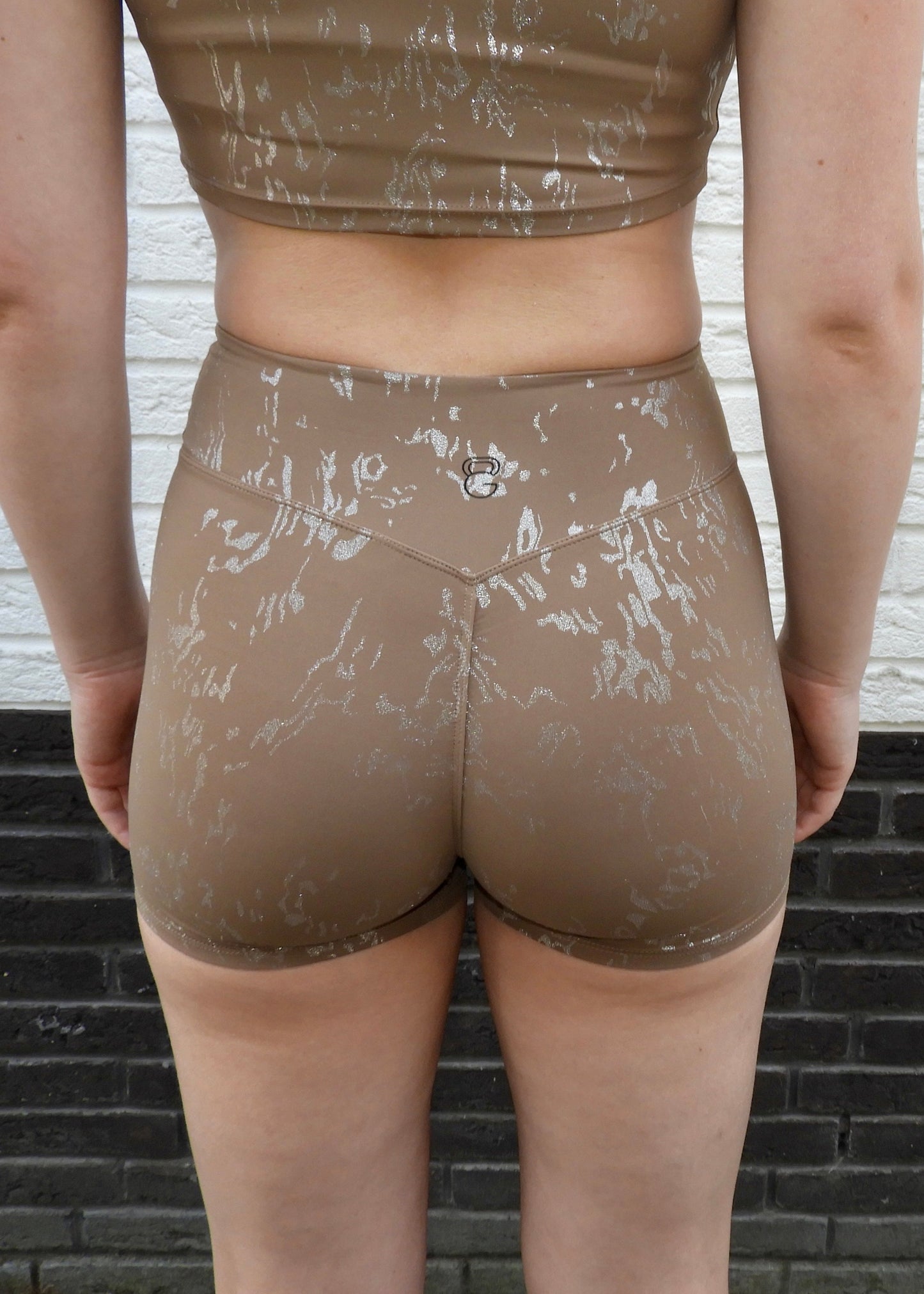 Glow Essence shorts - Brown