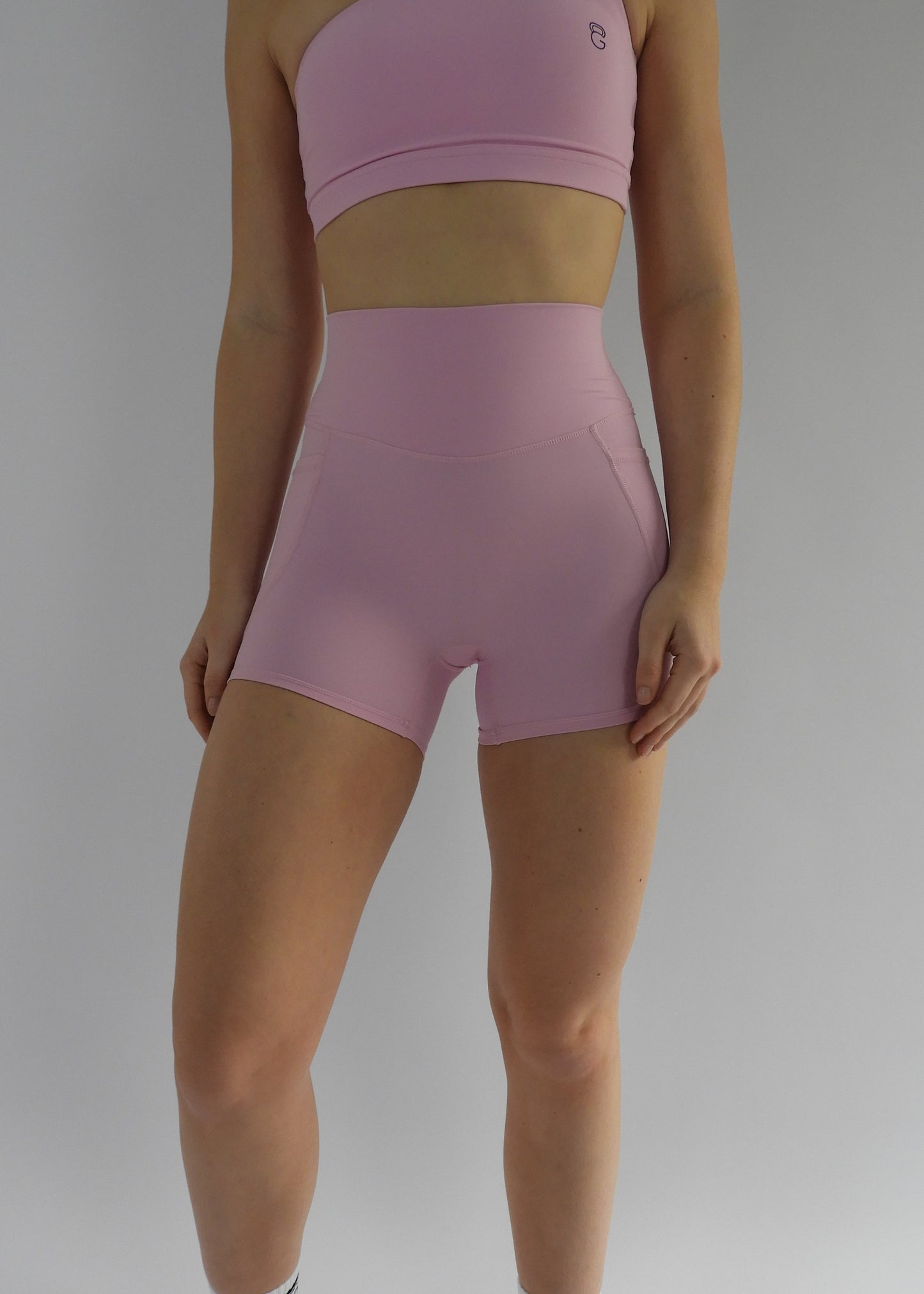 HybridUp short - Zachtroze